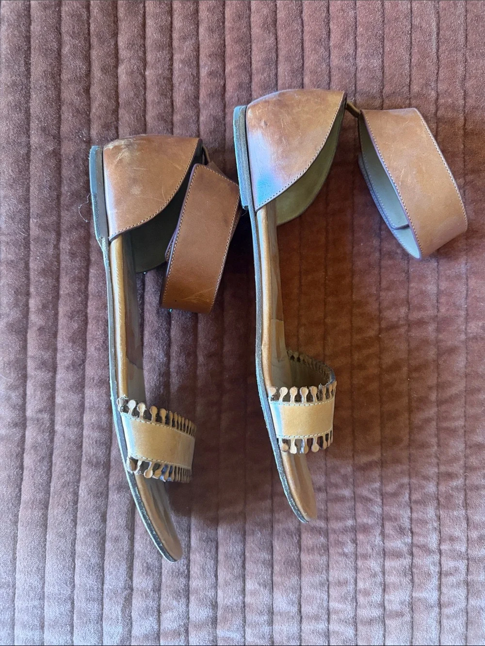 CHLOE Women's Brown/Tan Leather Ankle-Strap Sandals